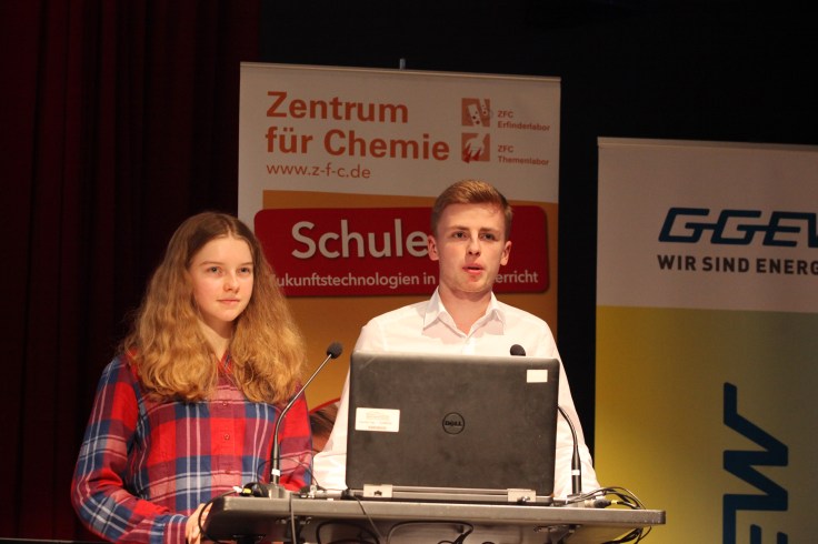 von links_ Sydney Ligon (Gutenbergschule, Wiesbaden), Fabian Schmidt (Ricarda-Huch-Schule, Gießen)